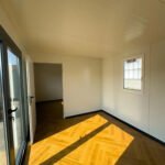 Conteneur modèle Helsinki 8×3 mètres avec sanitaires et cuisine – Image 6